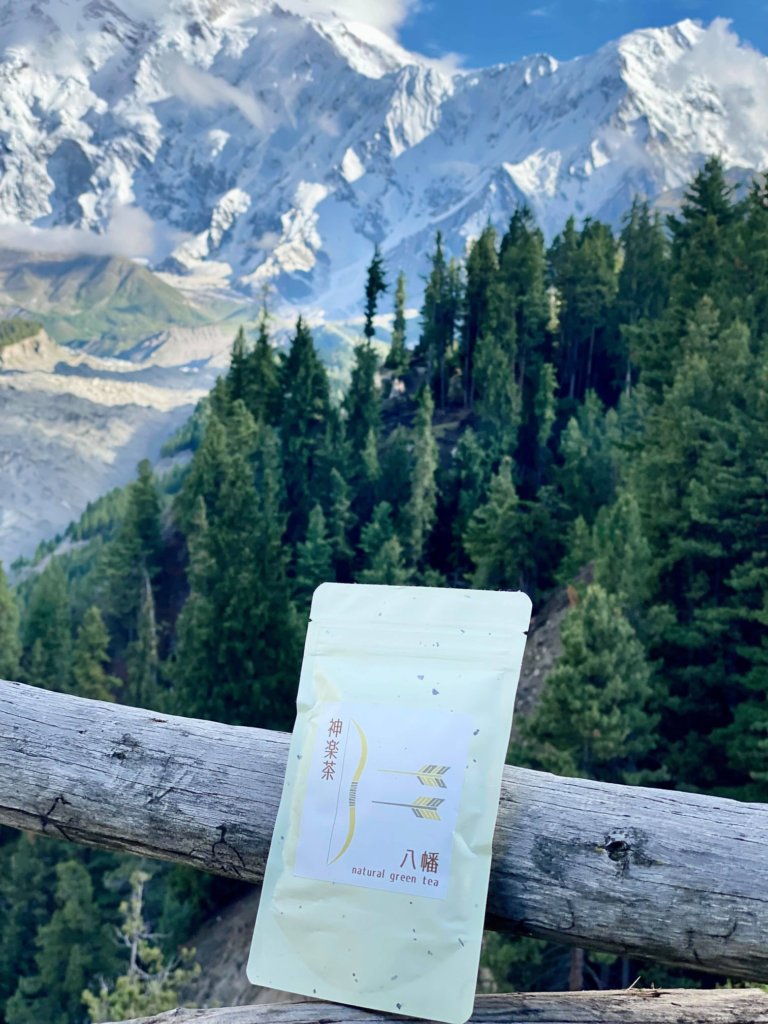 パキスタンの氷河と神楽茶