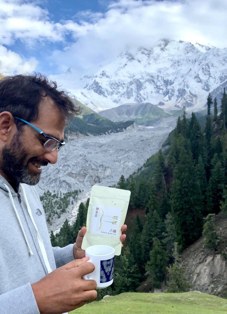 パキスタンの氷河と神楽茶
